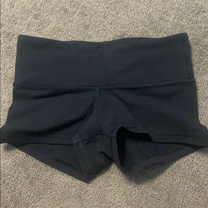 Black lulu spandex